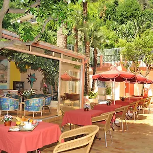 3* מלון Riviera